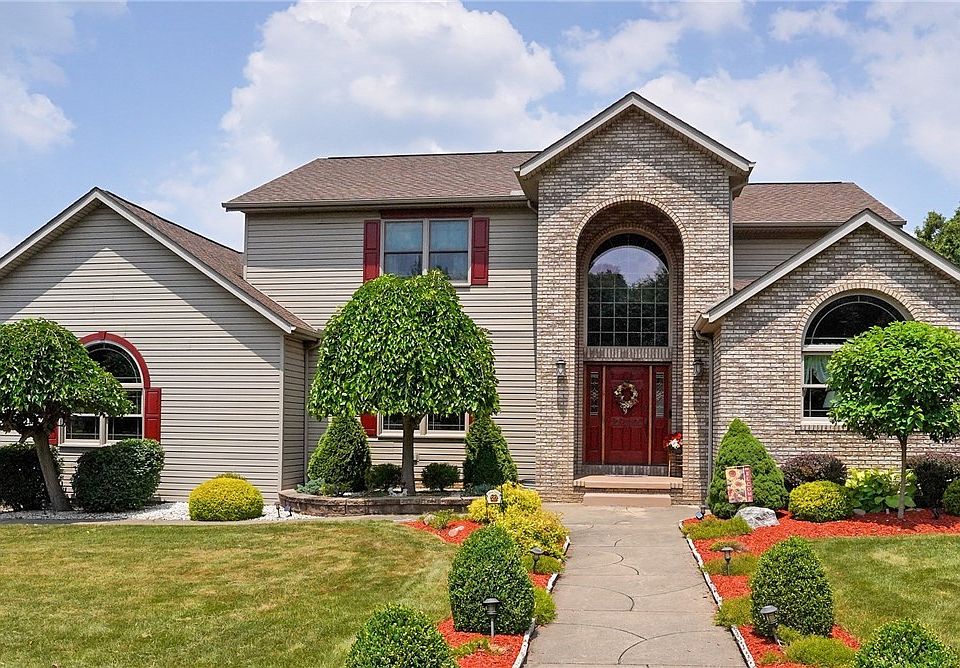 1st image of 237 W Garwood Dr