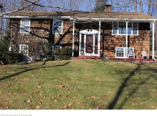 30 Woodside Dr, Lewiston, ME 04240