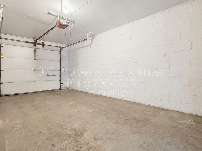 2523 Burgandy Ln — Photo 21