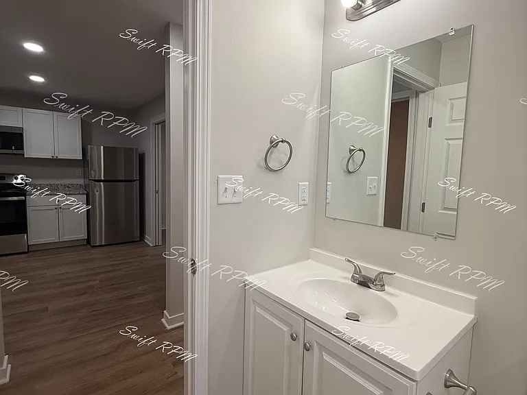 1036 Oakland Ave #1 — Photo 14
