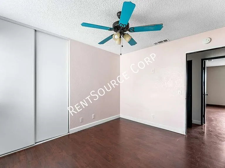 37925 Maureen St — Photo 12