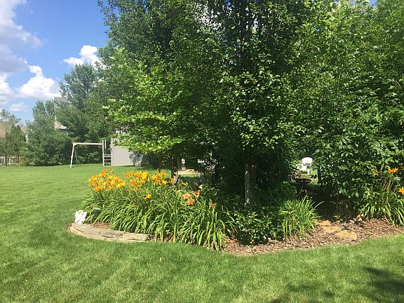 4th image of 7560 Bruns Ct