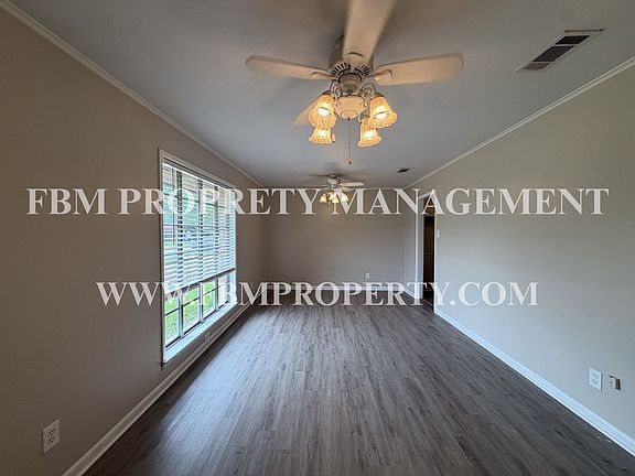 3rd image of 1204 Williamsburg Dr