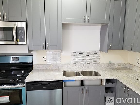 2nd image of 6137 N Glenwood Ave #2