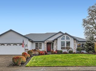 2590 NE Lorie Dr, Hillsboro, OR 97124