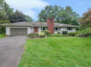 33 Crescent Dr, Princeton, NJ 08540