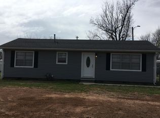 102 W Division St, Wayne, OK 73095