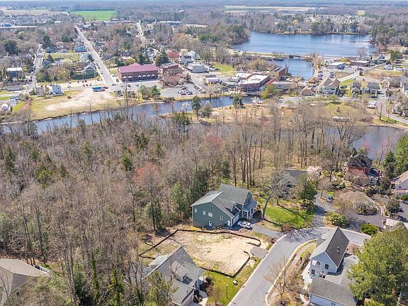 4th image of 214 Ridge Rd