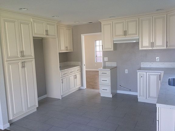 3rd image of 2981 E Scout Ct
