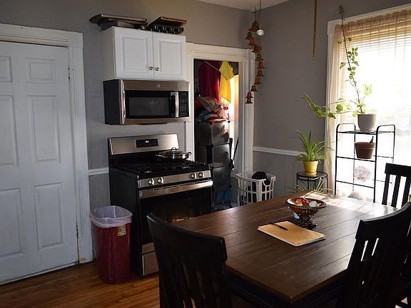 3rd image of 429 Wilson Street