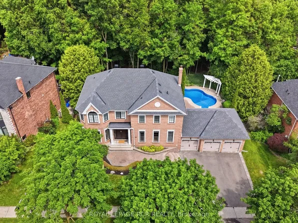 48 Hodgkinson Cres, Aurora, ON L4G 6K7