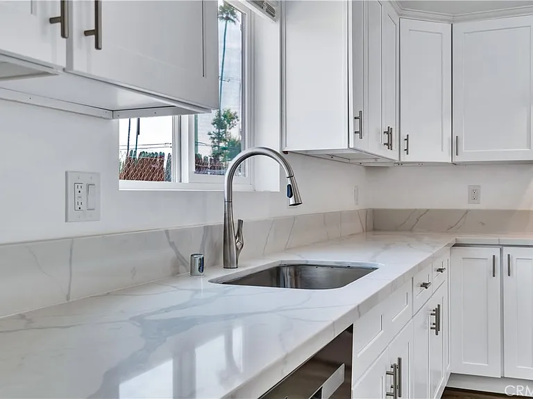 6734 Beryl St — Photo 10