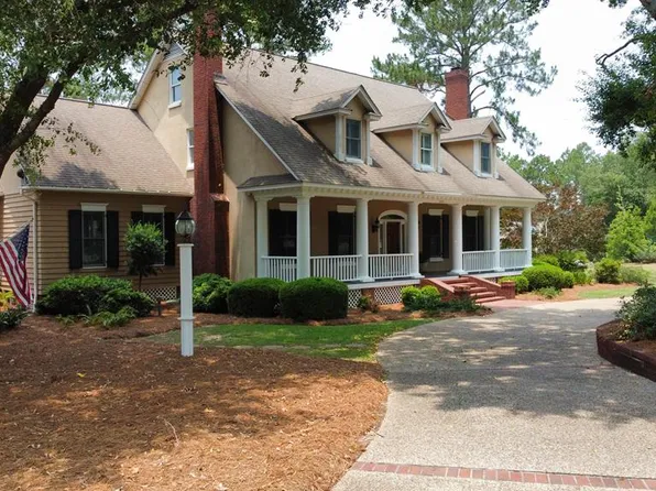 5009 Forest Lake Dr, Tifton, GA 31794