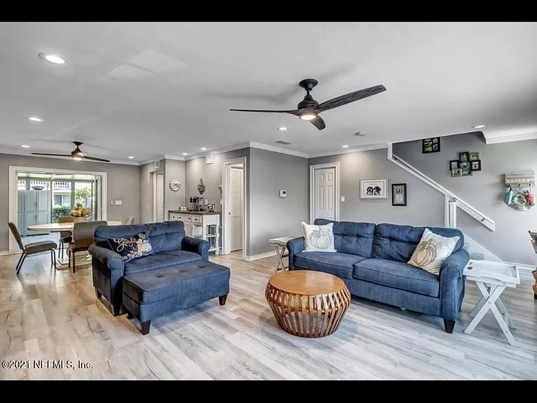 695 A1a N #139 — Photo 11
