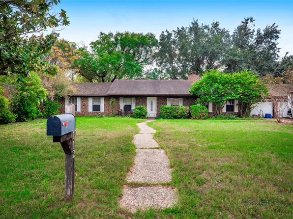 112 Hasler St, Bastrop, TX 78602