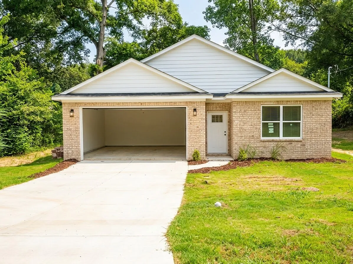 4 bed, 1774 sqft, $2,100 — Photo 1