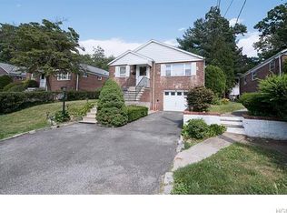 6 Massitoa Rd, Yonkers, NY 10710