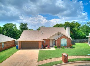 701 Taber Ln, Edmond, OK 73003