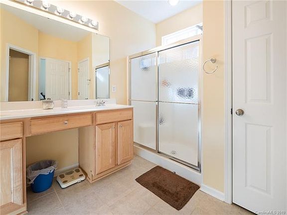 5th image of 6109 Vinecrest Dr