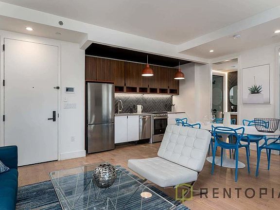 2nd image of 822 Lexington Ave #544
