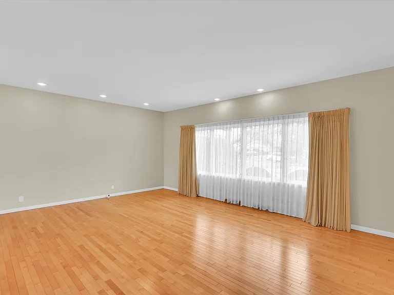1803 Golfview Dr — Photo 11