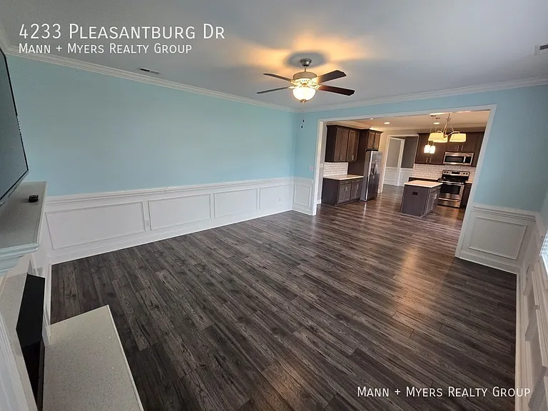 4233 Pleasantburg Dr — Photo 17