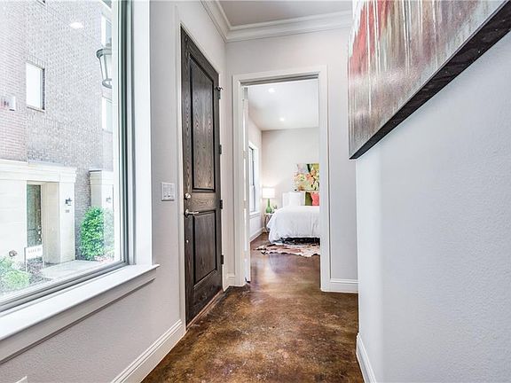 5th image of 101 Decker Ct #1303