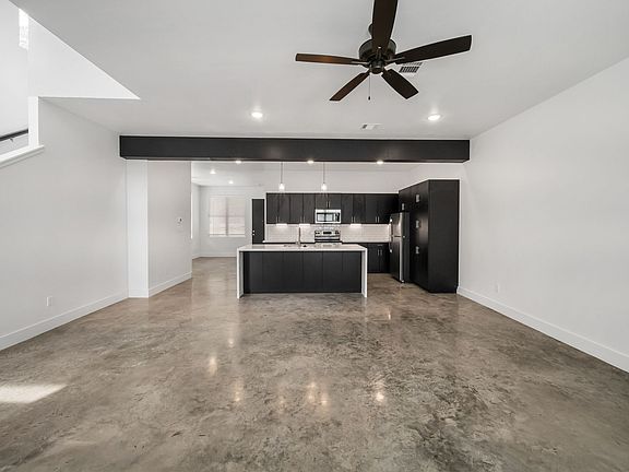 3rd image of 211 Lynn Dr #102