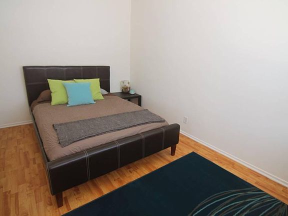 4th image of 615 Ocean Front Walk APT 303
