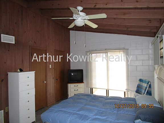 5th image of 362 Hartford Ave APT 1