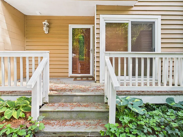 4905 Long Shadow Dr — Photo 4