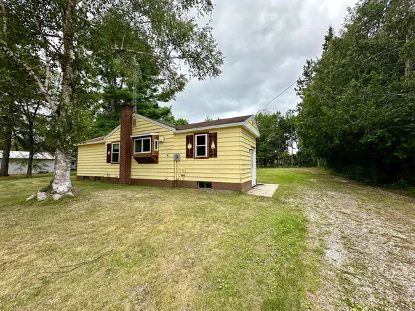 423 Railroad St, Newberry, MI 49868