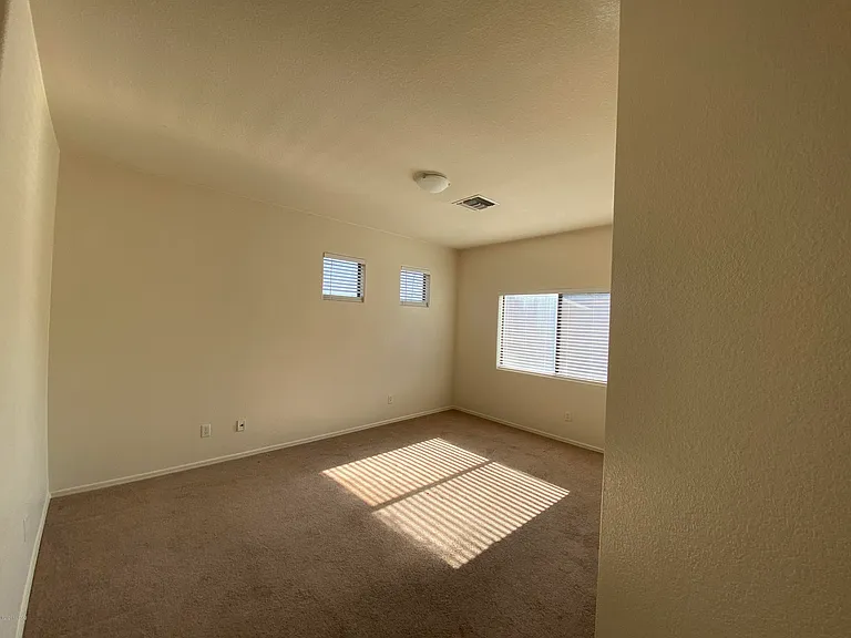 1262 E Weimer Cir #39 — Photo 14