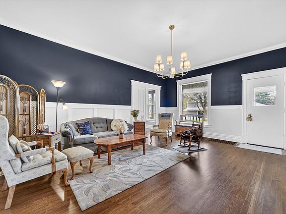5th image of 206 Exchange St