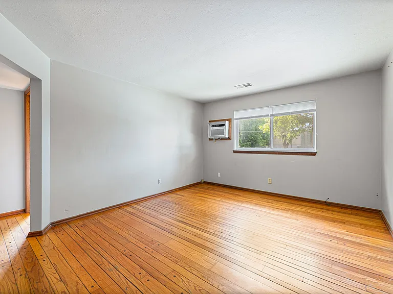 400 Dewey St #A — Photo 9