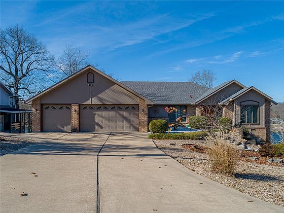 2nd image of 75 Stonehaven Dr