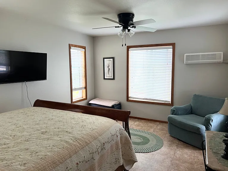 Upstairs tower bedroom picture 2.