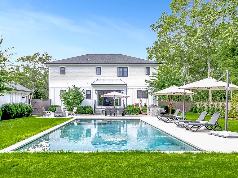 7 Old Sag Harbor Rd — Photo 28