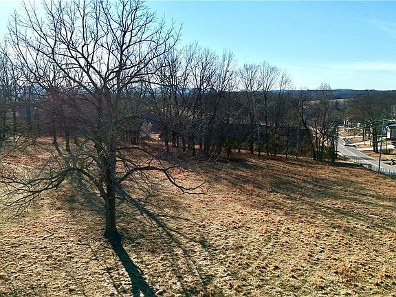 5th image of 1424 Cottonwood Rd