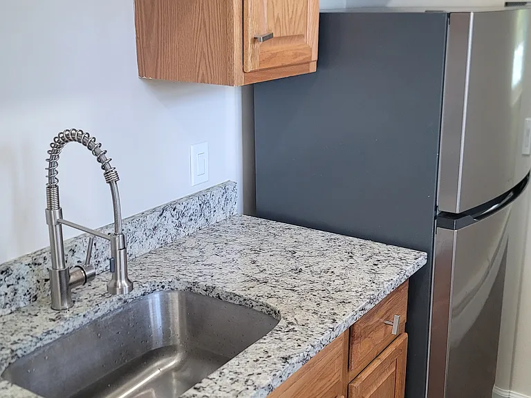 1337 W Farnum Ave — Photo 4