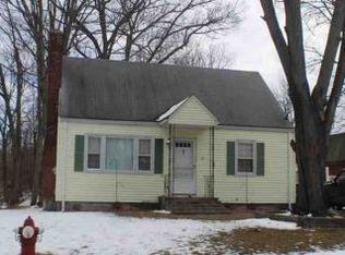 69 White St, Manchester, CT 06042