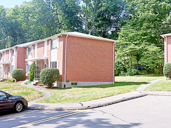 273 Queen St APT 15A, Southington, CT 06489