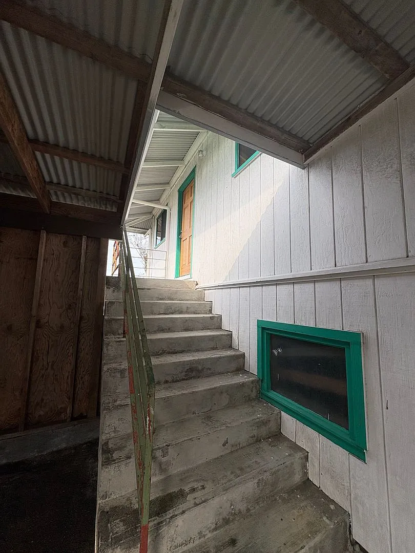 Building Photo - 157 Mohouli St