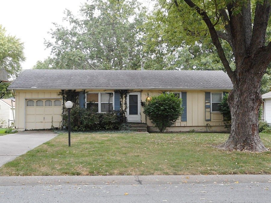 1st image of 2511 S Tamaqua Ave