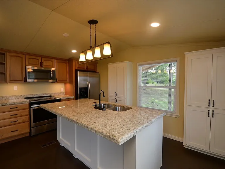 12652 Calvary Rd — Photo 3