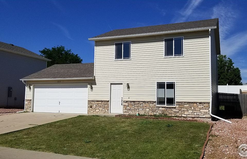 1st image of 2833 40th Avenue Ct