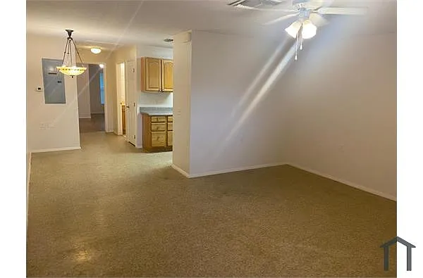 Building Photo - 301 S Cedar Ave #305