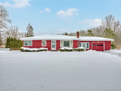 572 Holt Rd, Webster, NY, 14580