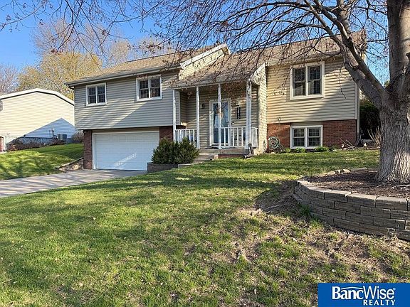 3rd image of 3410 Wildbriar Ln