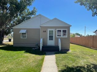 518 N 3rd St, Columbus, MT 59019
